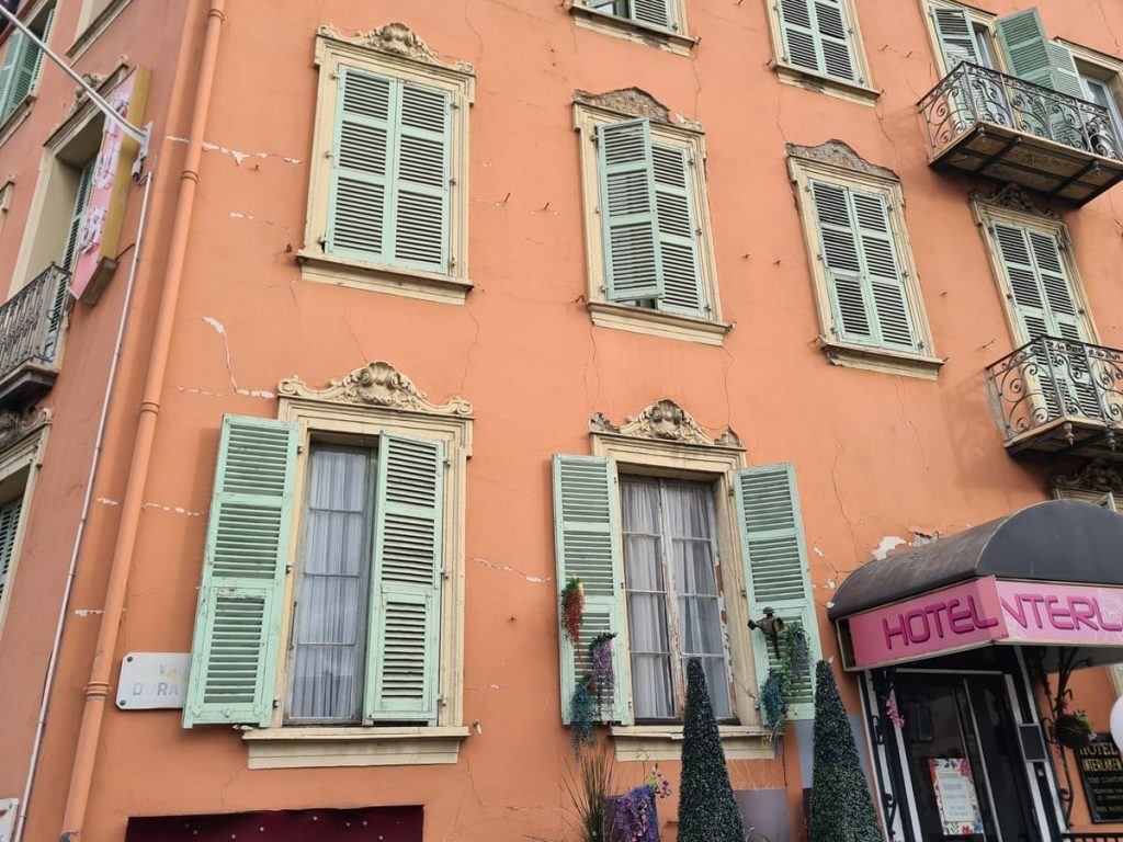 Combien coûte un ravalement de façade à Nantes et dans ses environs ?