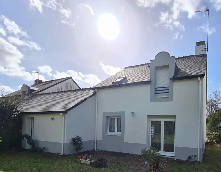 Quelle peinture extérieure choisir pour une façade exposée plein sud à Nantes et son agglomération ?