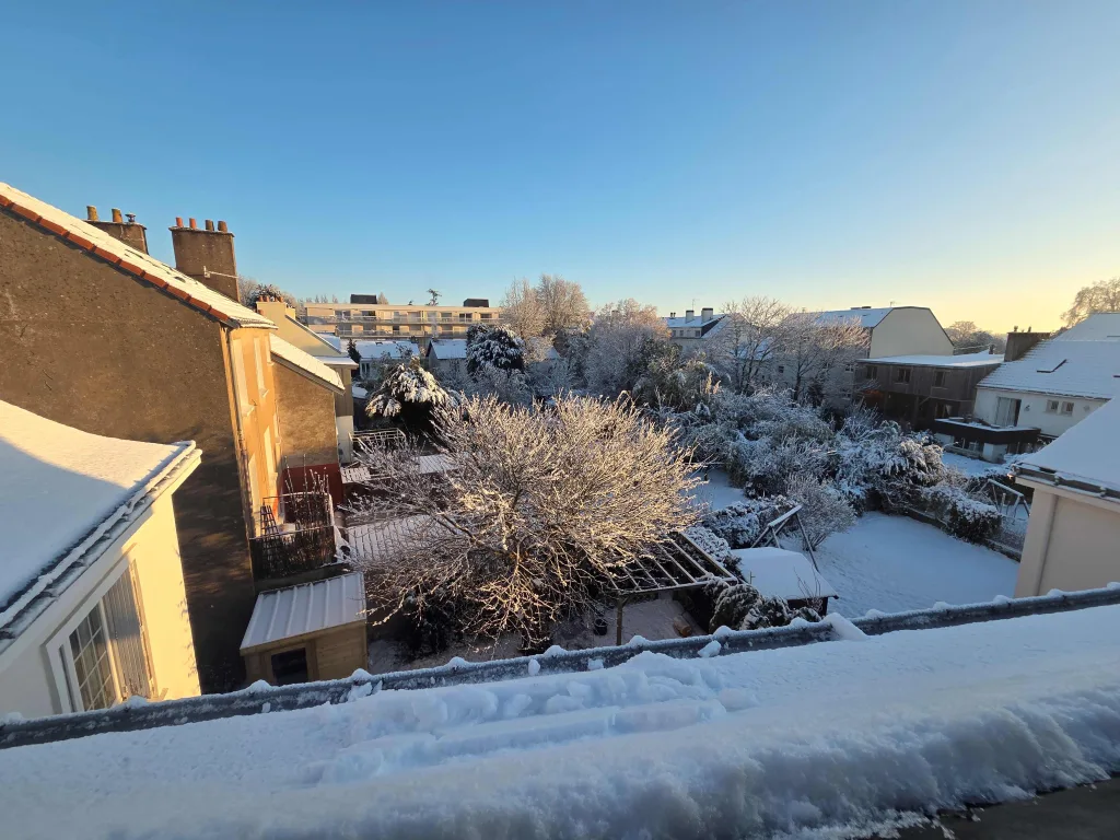 En Loire-Atlantique, les pathologies de façade liées au gel sont souvent similaires à celles provoquées par de fortes pluies.